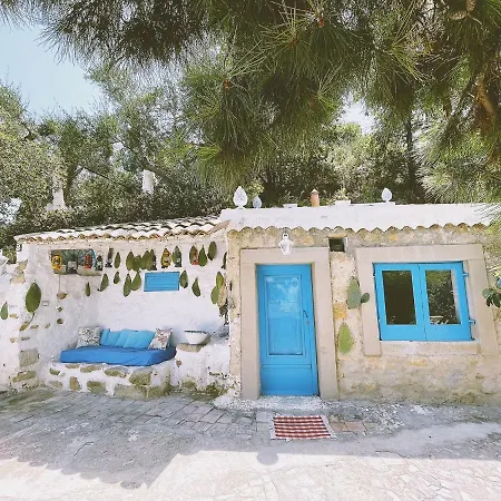 La Casa Del Nespolo * Capo dʼOrlando